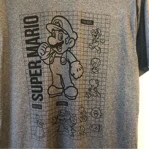 Super Mario T-shirt/Men’s/Medium